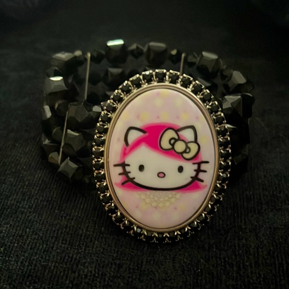 Tarina Tarantino hello kitty bracelet